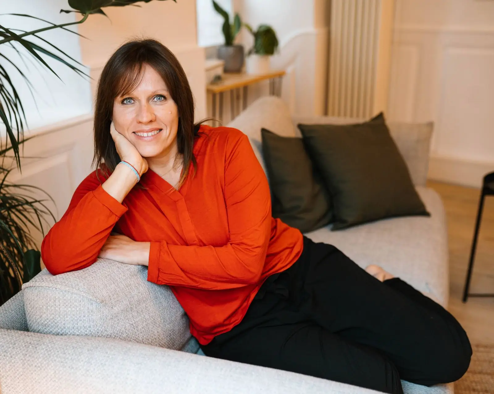 Maraica Pfannendörfer in ihrer Praxis